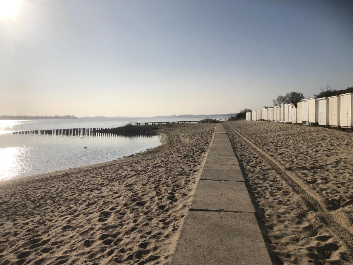 Dorpsdijk 49, Vrouwenpolder Vakantie Bagian luar foto